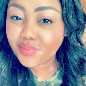 Meet your Posher, Arielle